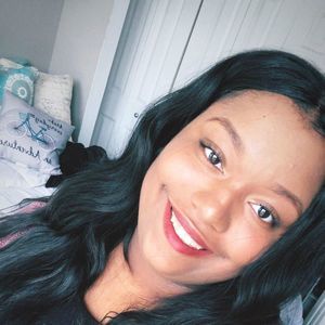 Meet your Posher, Carlie